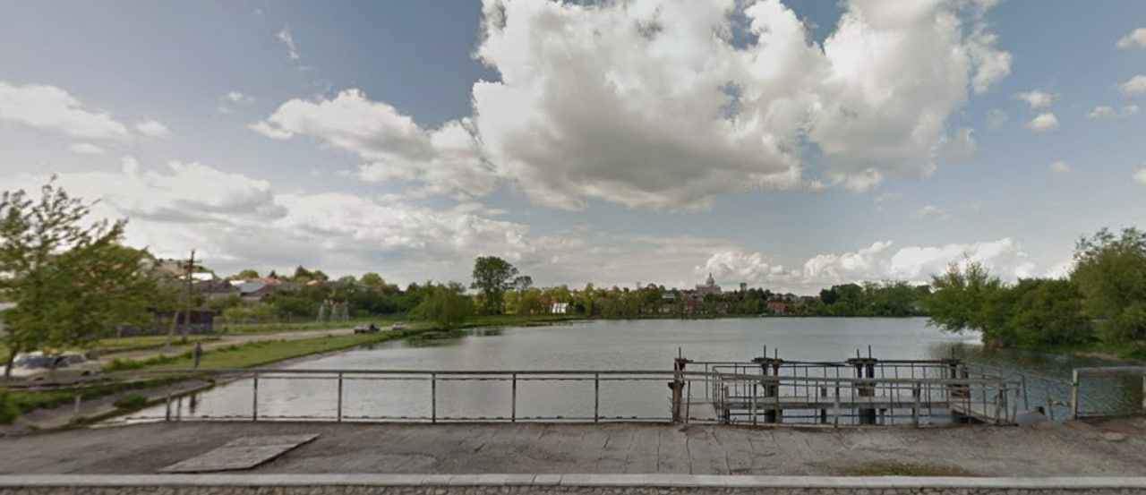 Риболовля у Базаринцях (Збаразький район): русловий став на річці Гнізна