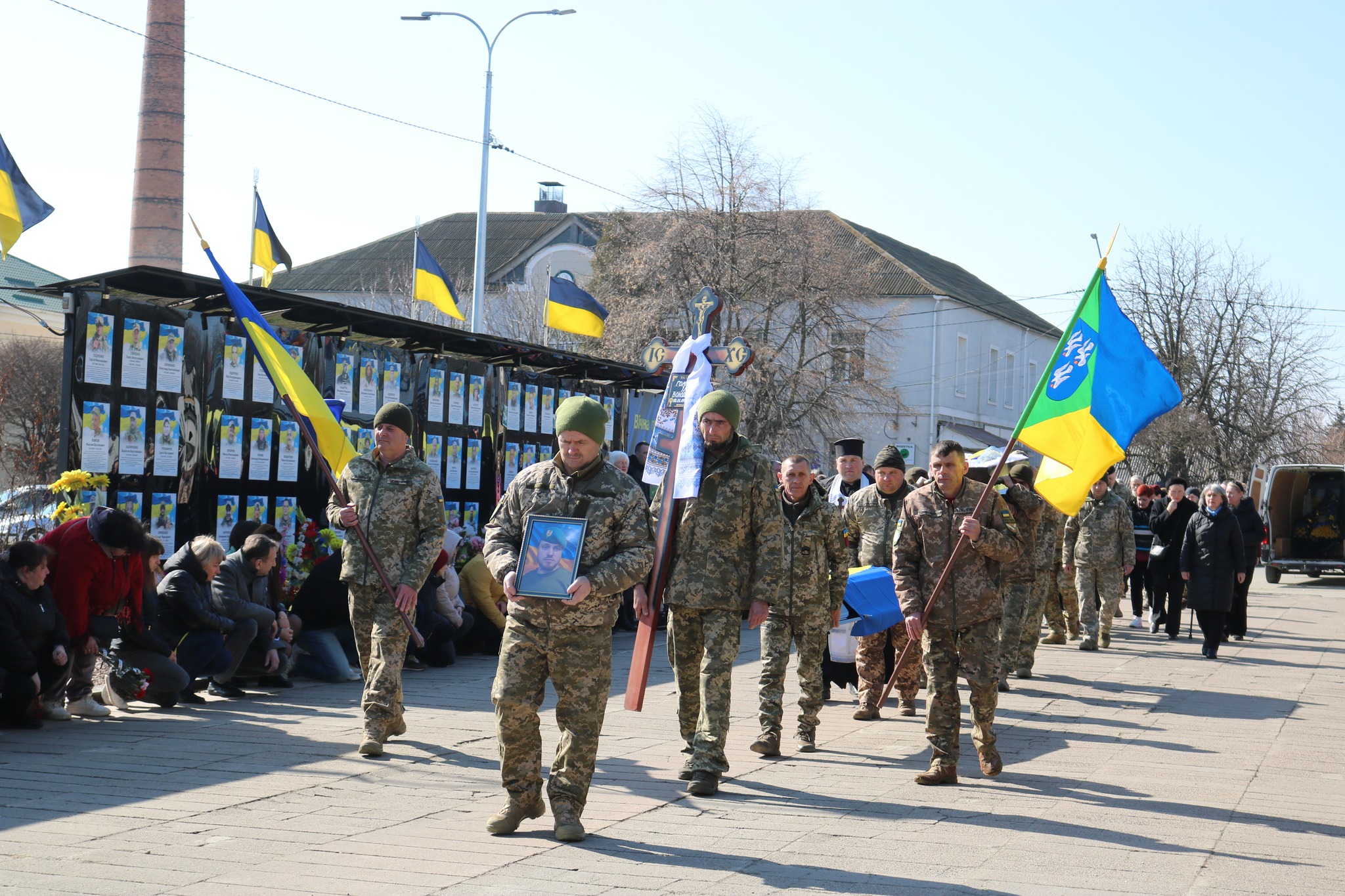 У Радомишлі попрощалися з воїном-розвідником Іллею Гомоляком