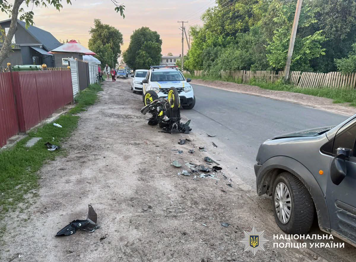  На Коростенщині в ДТП постраждав мотоцикліст: поліція перевіряє водія на стан сп’яніння