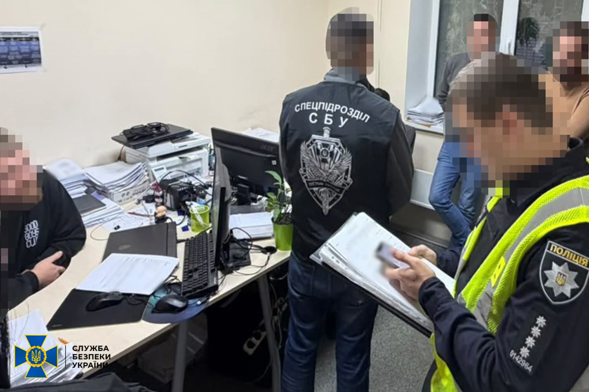 Корупційна «чистка» в базі «Оберіг»: у Житомирі викрили ділків, які знімали ухилянтів із розшуку