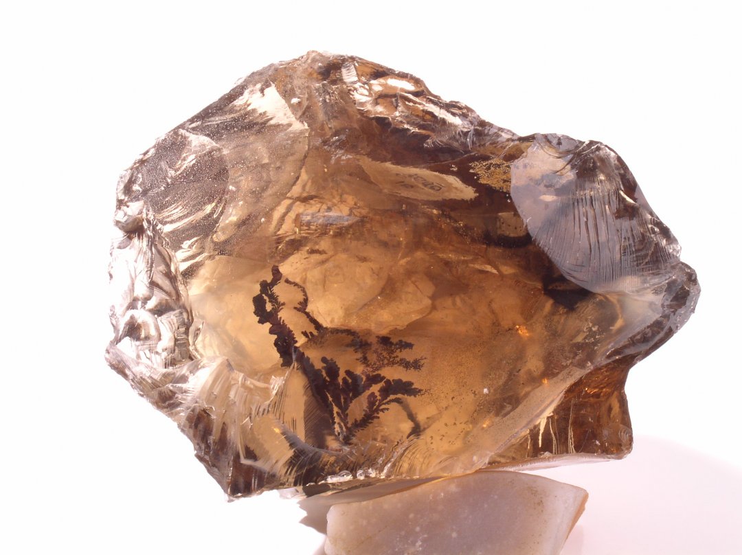 Кварц з дентритами марганцю