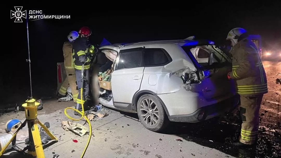 Смертельна аварія на трасі Київ-Чоп: три загиблих, рух частково обмежено