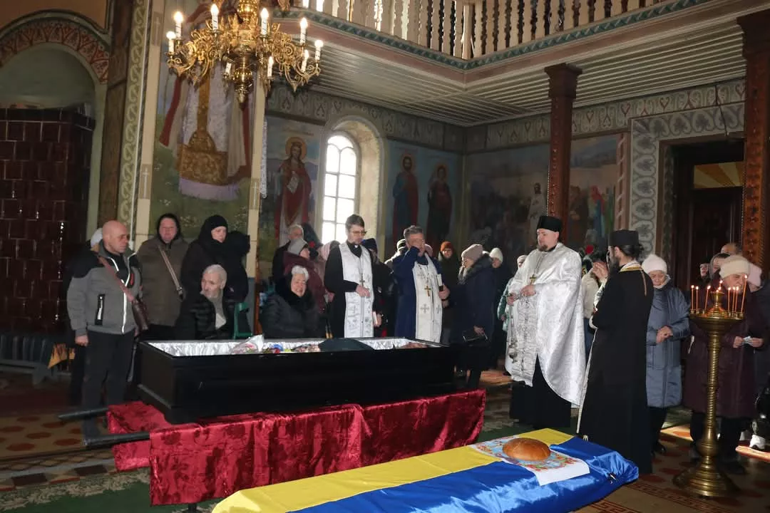 В Радомишлі прощалися з полеглим Героєм Юрієм Штирмером 