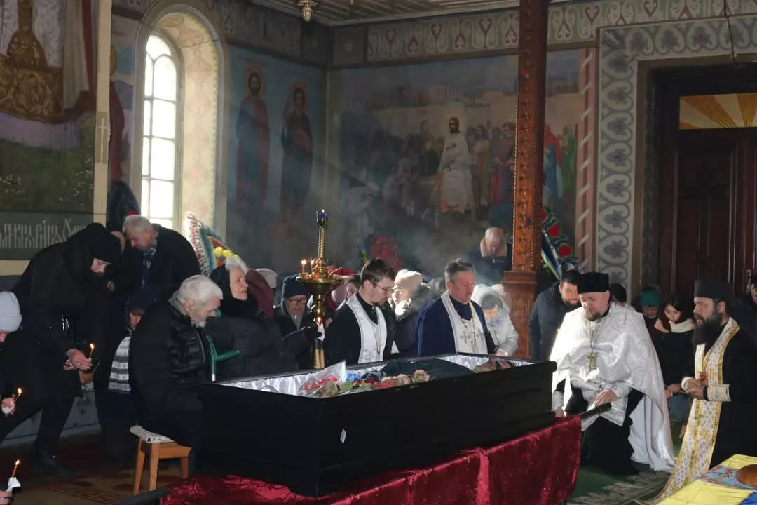 В Радомишлі прощалися з полеглим Героєм Юрієм Штирмером 