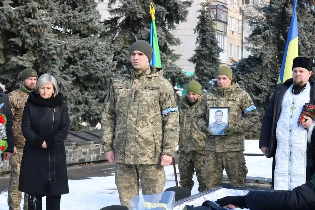 В Радомишлі прощалися з полеглим Героєм Юрієм Штирмером 