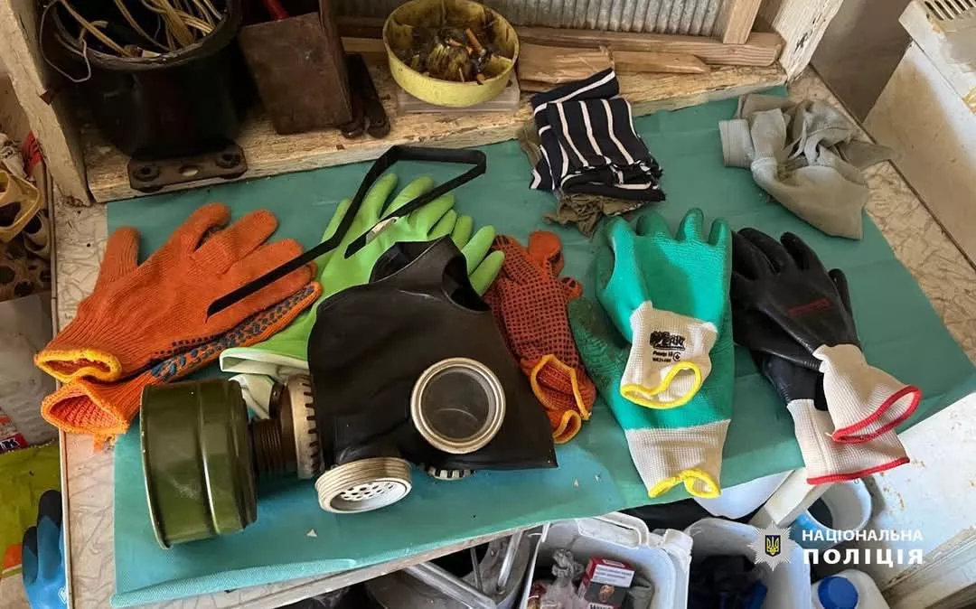 На Житомирщині поліцейські знешкодили діяльність нарколабораторії та затримали учасників злочинної групи