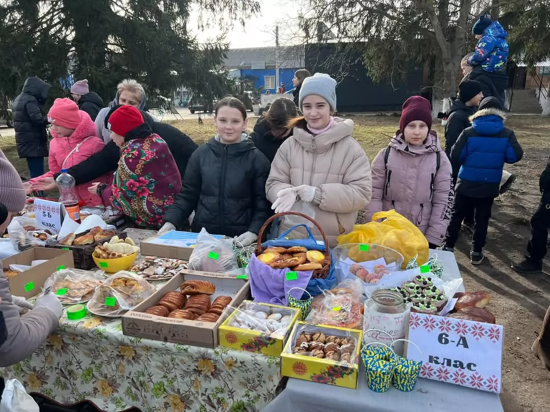 Благодійний ярмарок у Потіївці для підтримки ЗСУ
