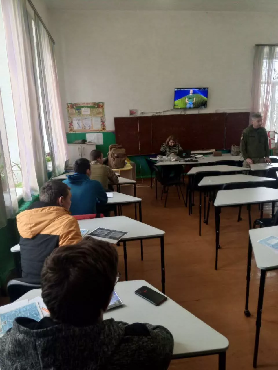 Радомишльський ТЦК допомагає старшокласникам з вибором професії 