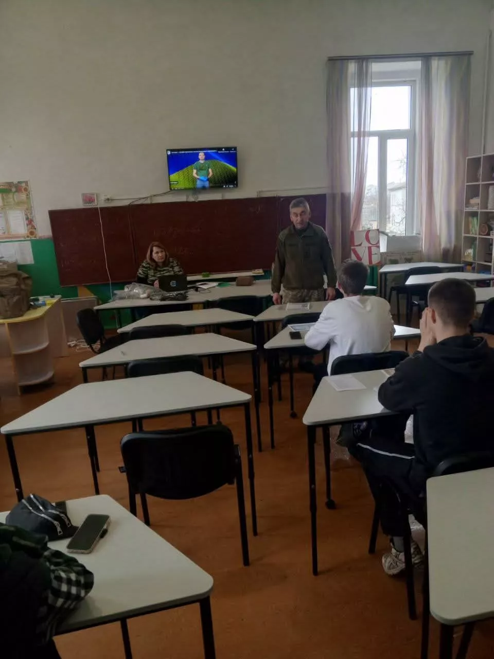 Радомишльський ТЦК допомагає старшокласникам з вибором професії 