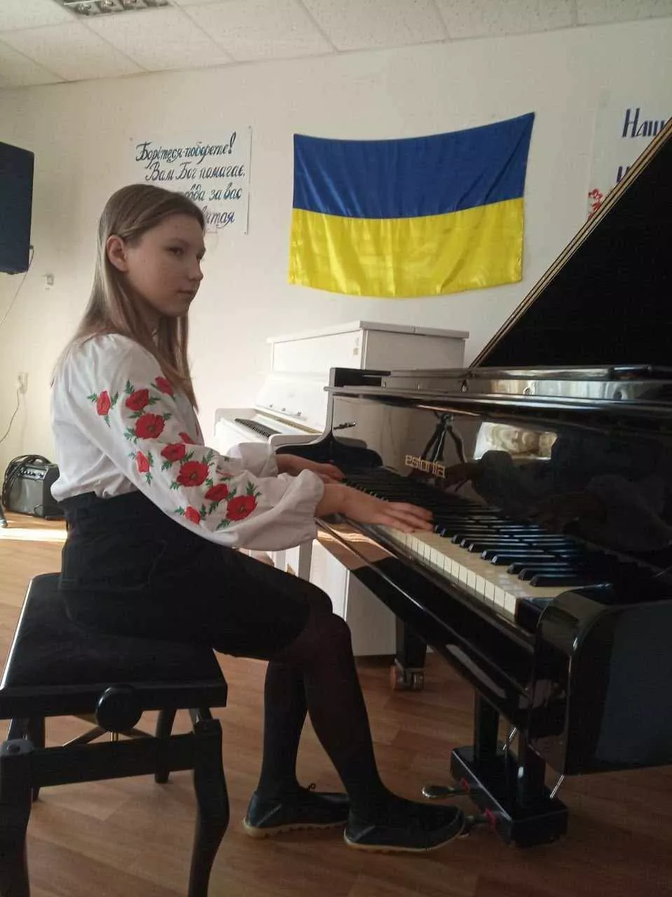 В Радомишлі відбувся звітний концерт на підтримку захисників