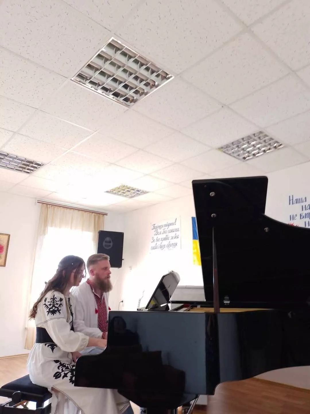 В Радомишлі відбувся звітний концерт на підтримку захисників
