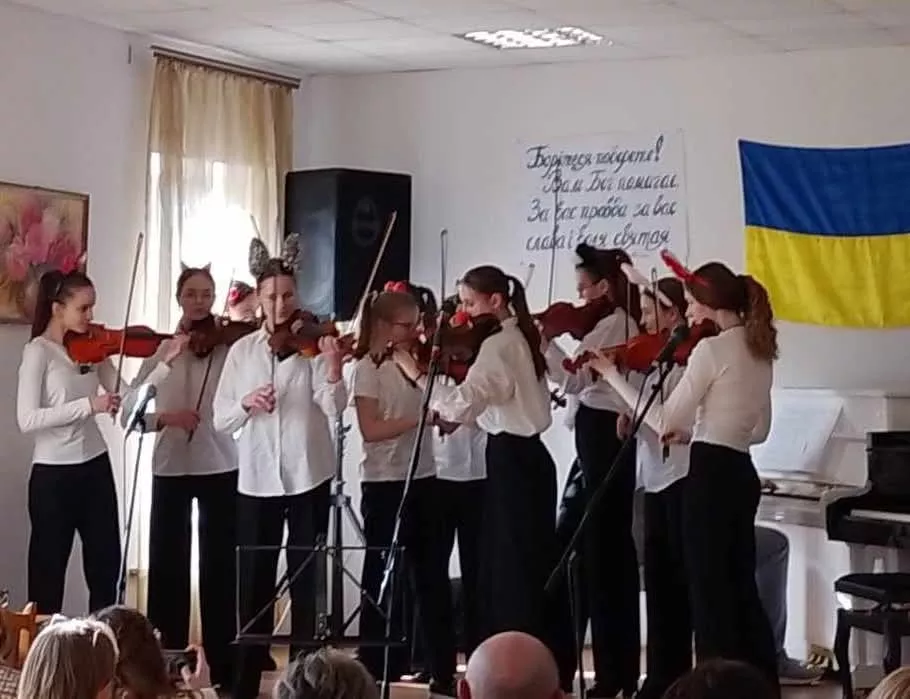 В Радомишлі відбувся звітний концерт на підтримку захисників