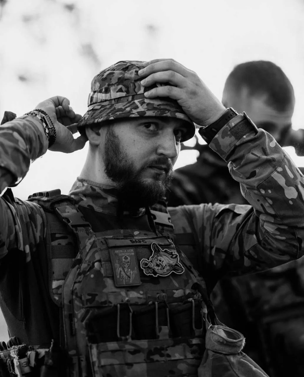 Герой повертається на щиті: Вишевицька громада прощається з Олександром Сташенком