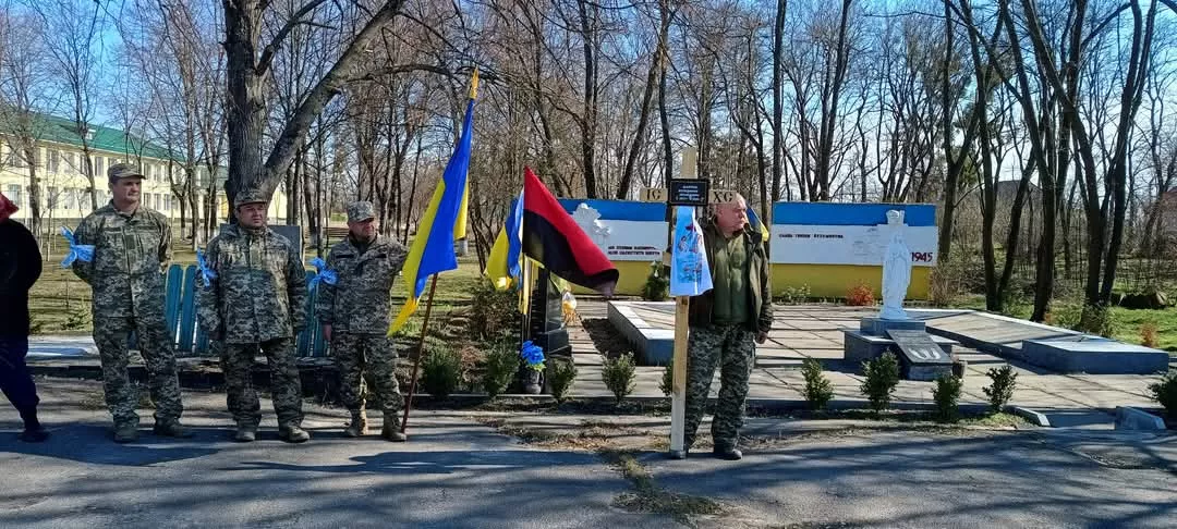 Вишевичі попрощалися з Героєм Володимиром Шаріковим