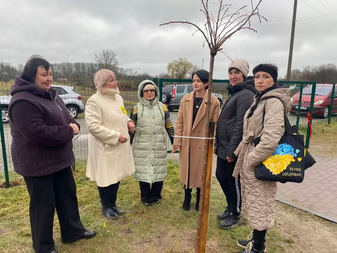Алея Сакур в Потіївському ліцеї, як символ миру та пам'яті 