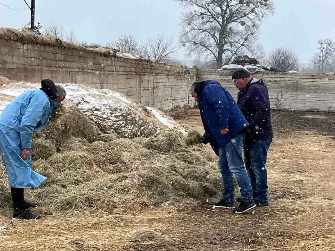 Фахівці Держпродспоживслужби м. Радомишля відвідали ФГ "Межирічка", яке розвивається попри воєнні виклики