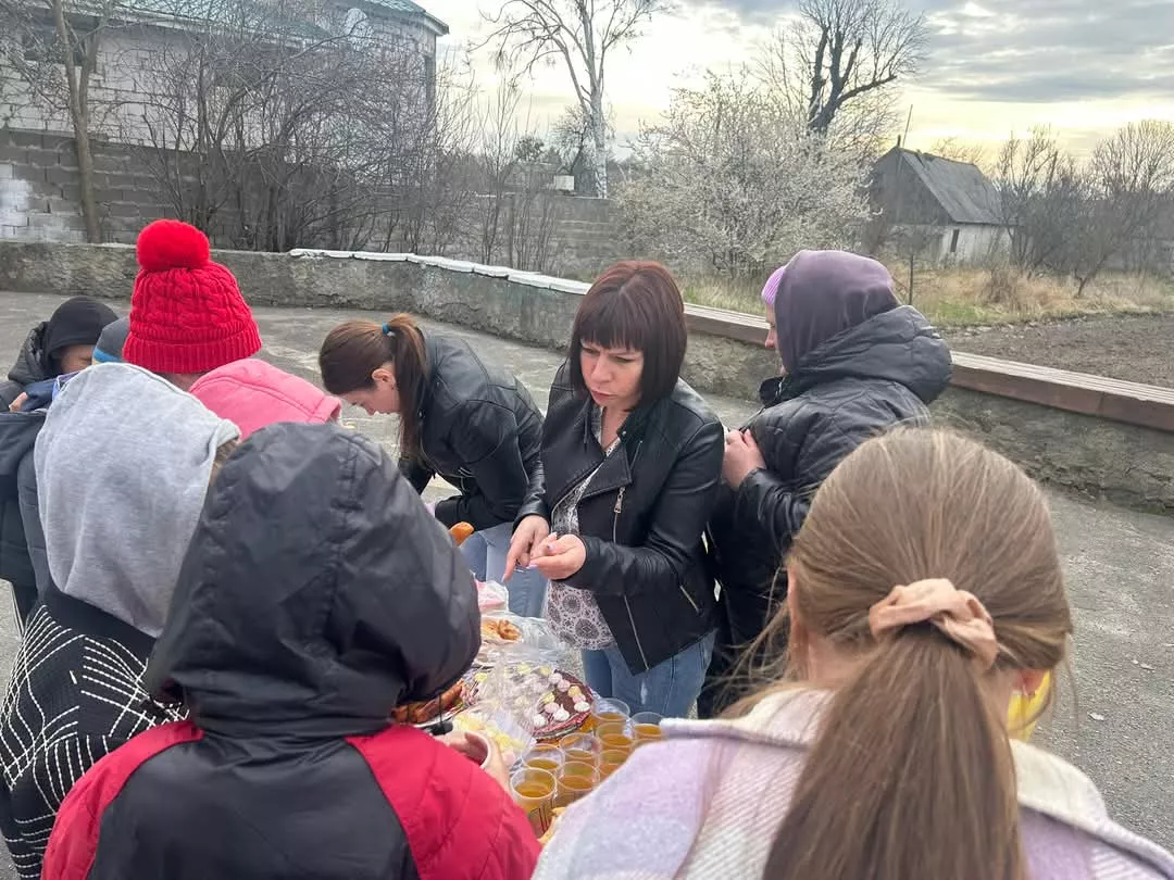 У Великорацькому ліцеї відбувся благодійний ярмарок на підтримку ЗСУ