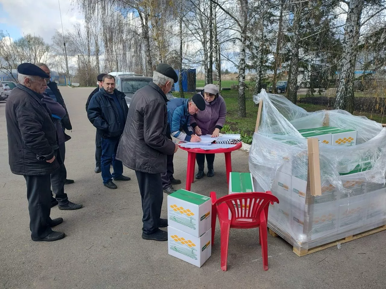Компанія «Акріс Агро» (група AST) привітала своїх пайовиків з Великоднем