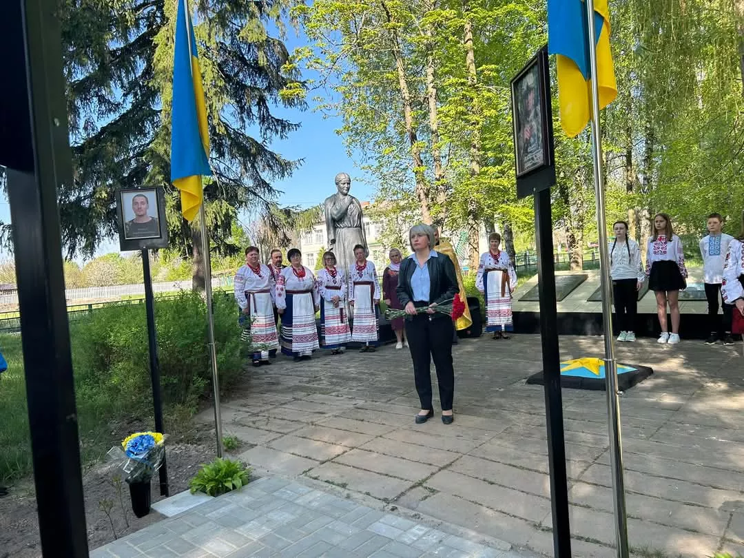 У селі Велика Рача відкрили Алею пам'яті та слави Героїв