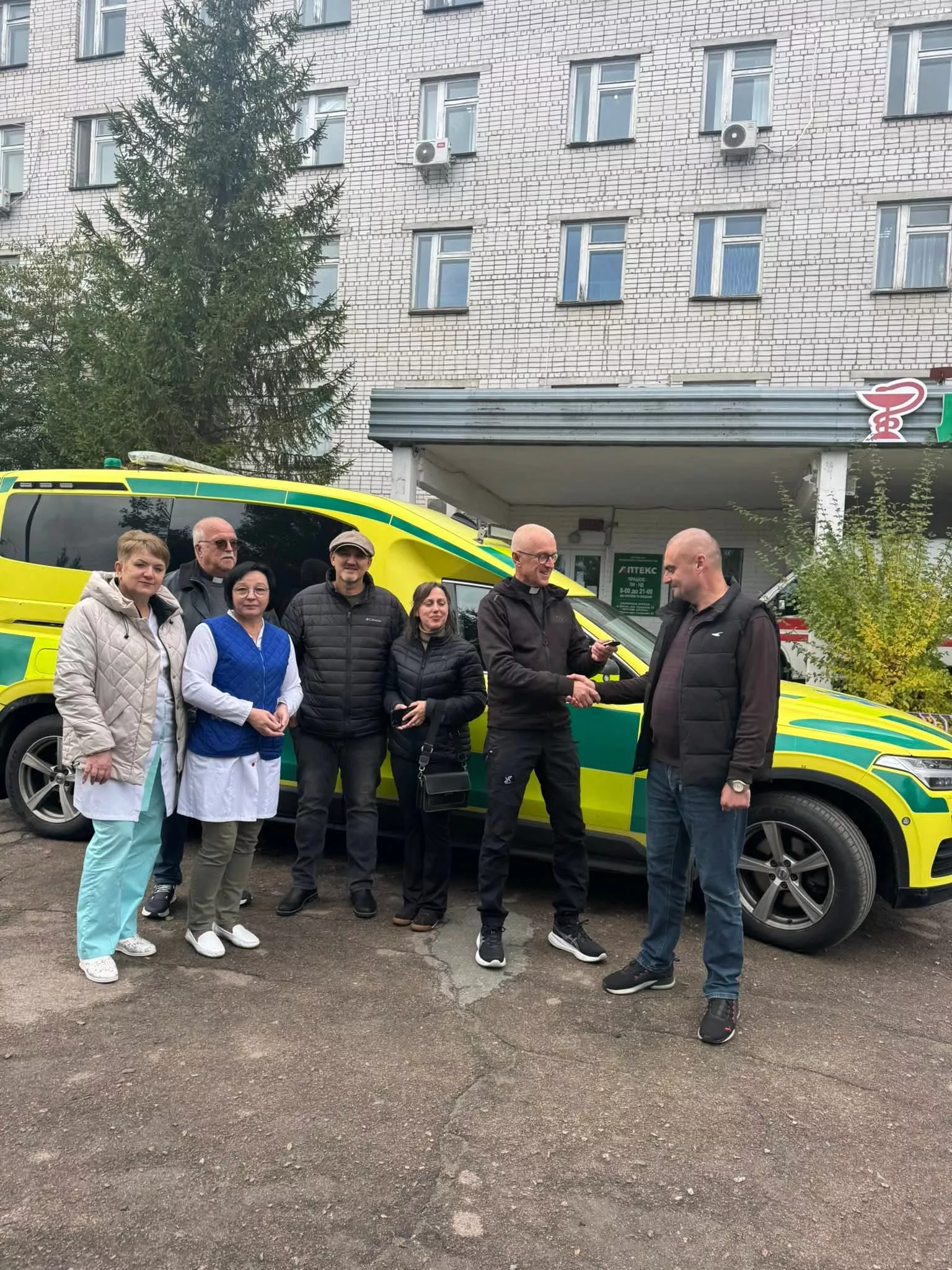 Малинська лікарня отримала благодійну допомогу зі Швеції