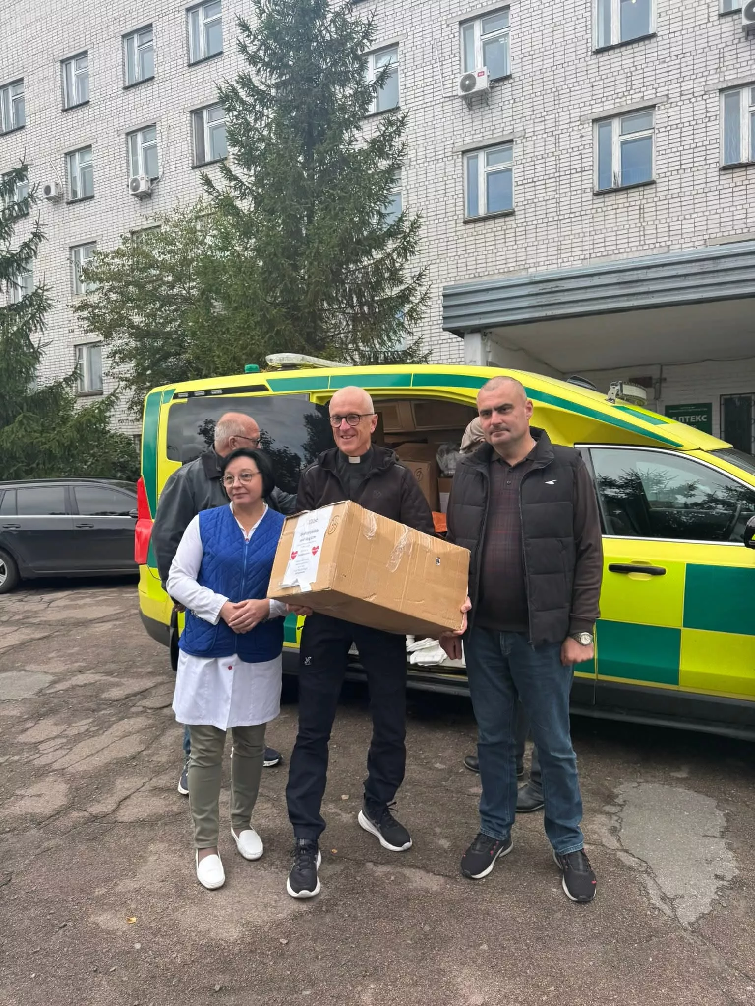 Малинська лікарня отримала благодійну допомогу зі Швеції