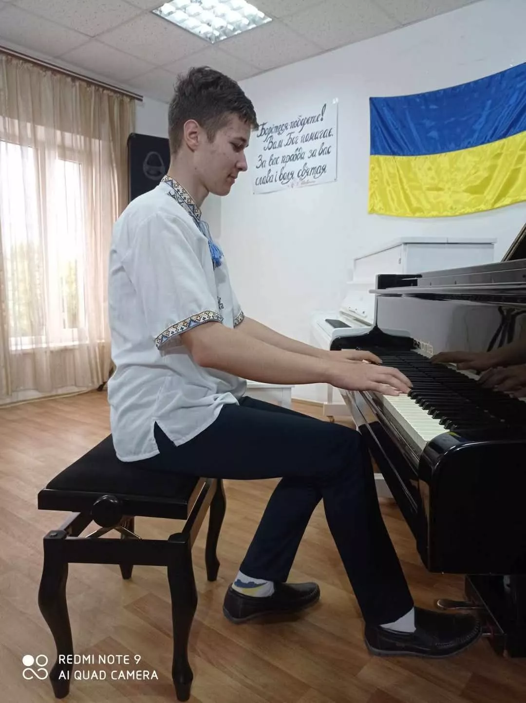 Благодійний концерт до Дня вишиванки у Радомишльській школі мистецтв