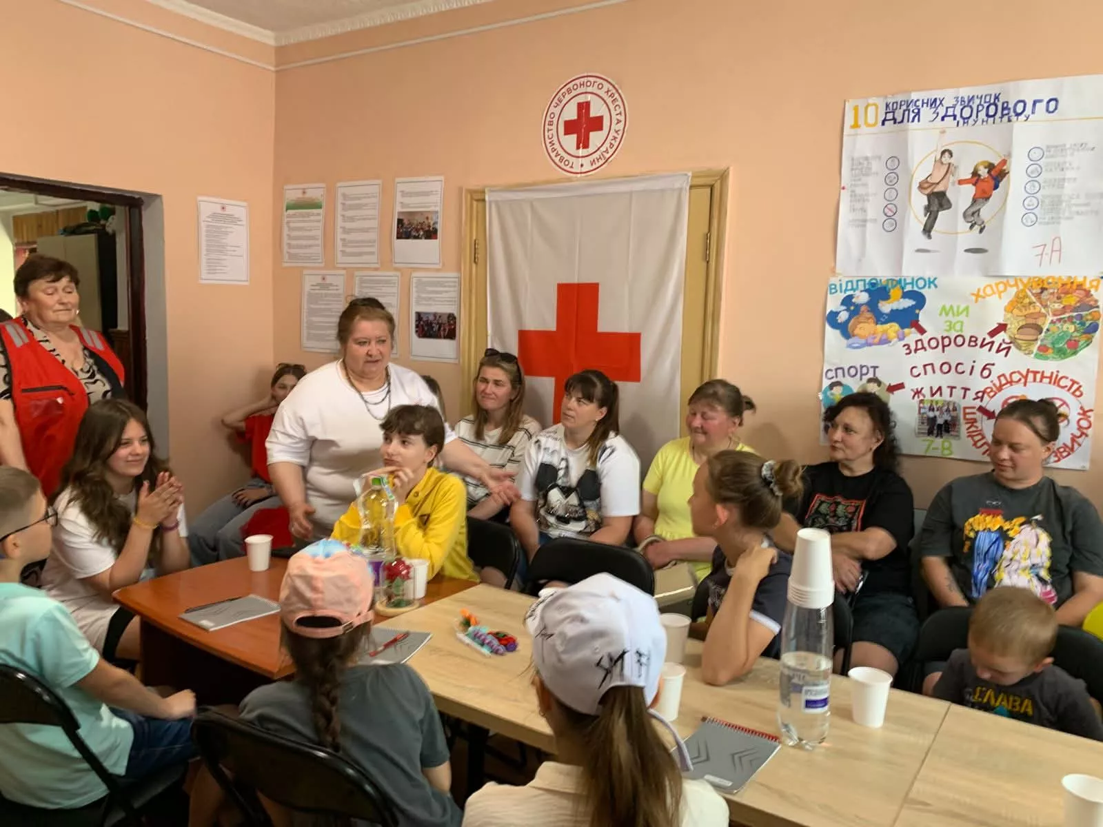 Радомишльський Червоний Хрест подарував дітям героїв незабутнє свято