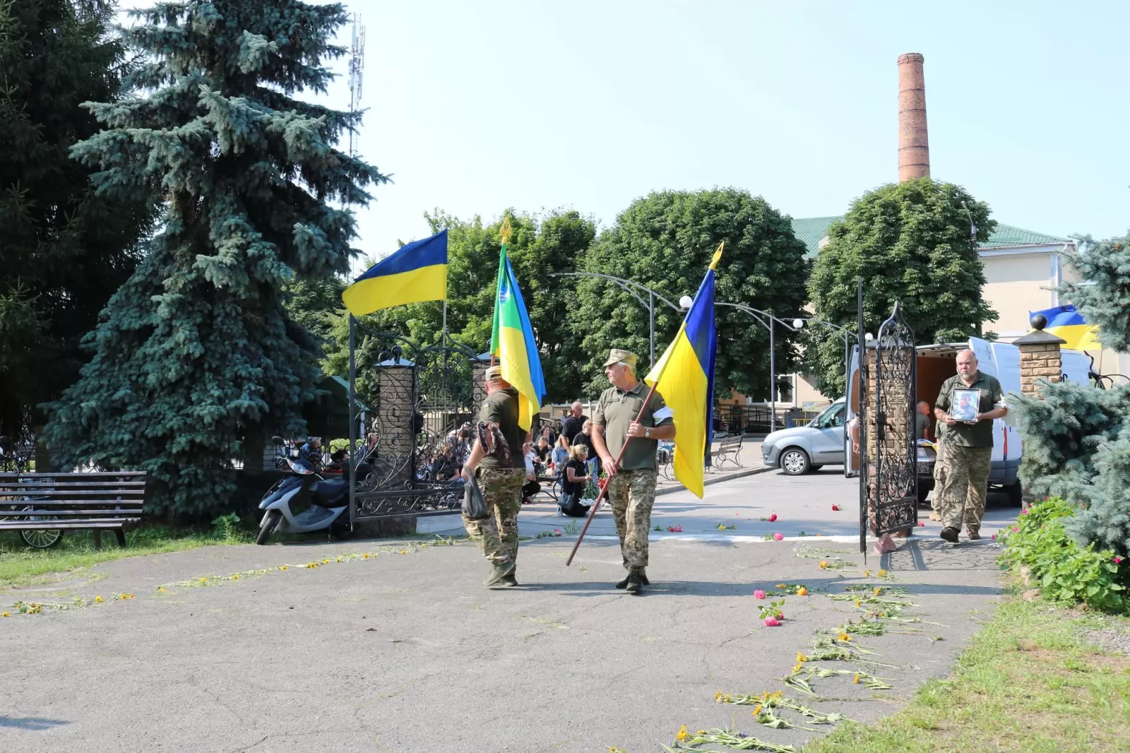 Радомишльська громада попрощалась зі своїм Героєм Русланом Малицьким