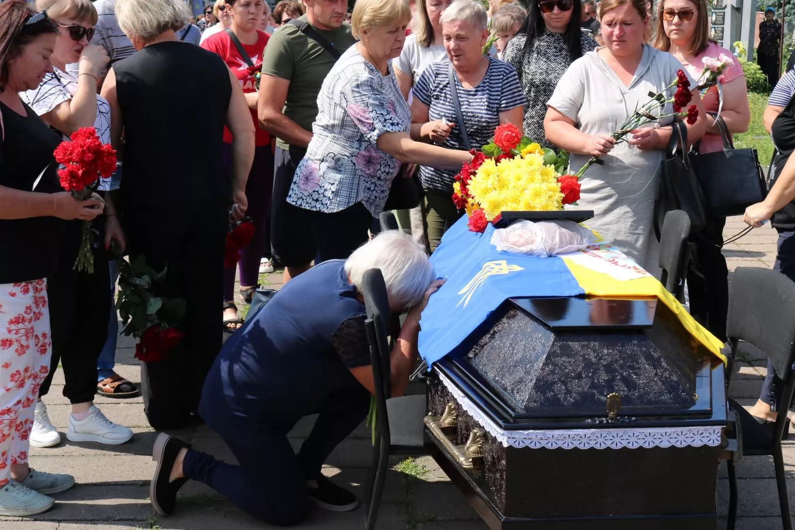 Радомишльська громада попрощалась зі своїм Героєм Русланом Малицьким
