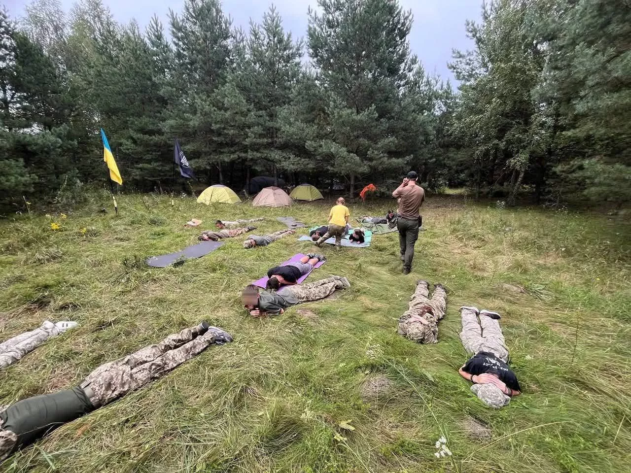 На Радомишльщині пройшов вишкільний табір для молоді з тактичної підготовки та домедичної допомоги