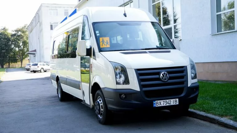 Віталій Бунечко відзначив учасників волейбольних команд з Ємільчине — переможців Всеукраїнського етапу змагань «Пліч-о-пліч. Шкільні ліги»