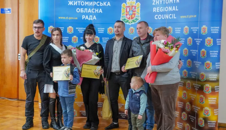 Віталій Бунечко вручив сертифікати на житло захисникам та їхнім родинам. ФОТО. ВІДЕО