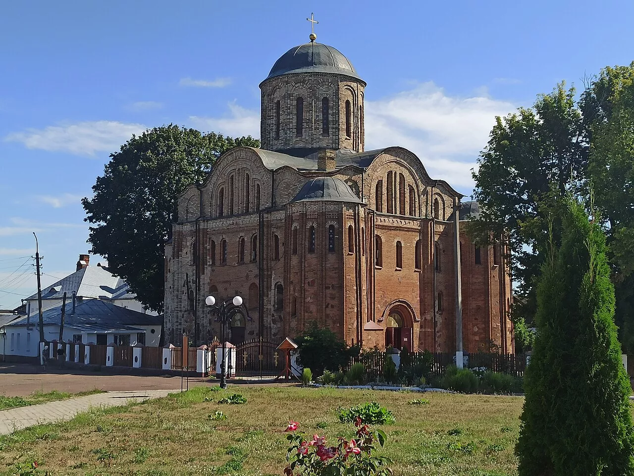 Василівський жіночий монастир в Овручі: історія, святині та архітектура