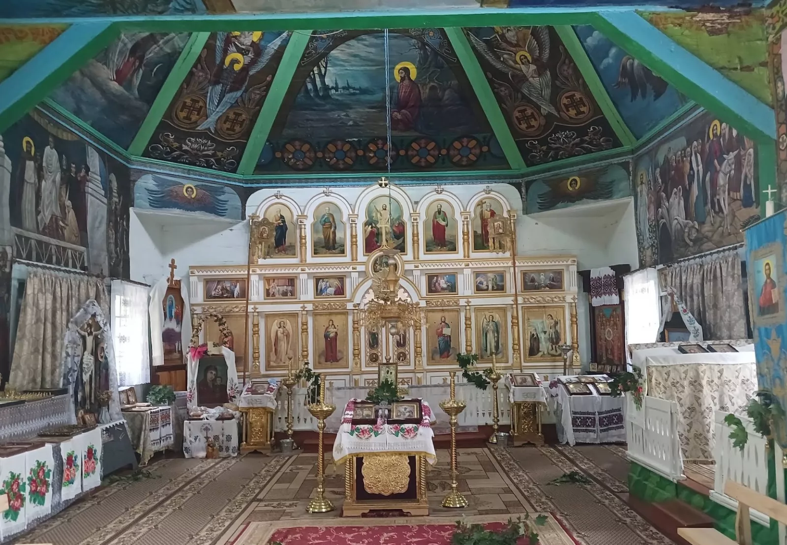 Великі Кліщі: історія відселеного села та дерев’яної церкви