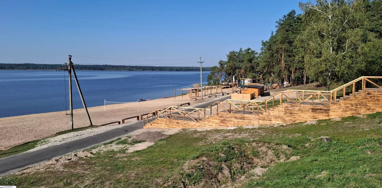 Малинський центральний пляж: купання, спорт і відпочинок