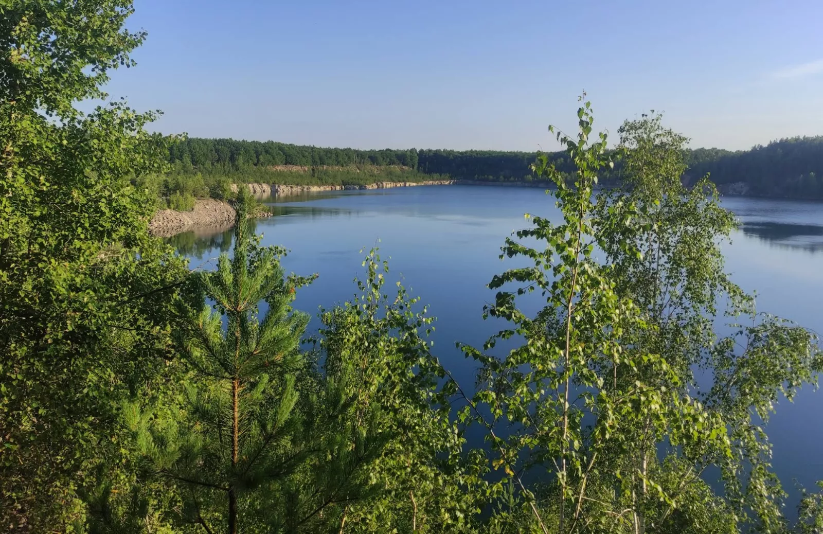 Новоозерянський кар’єр — відпочинок серед лісів Полісся