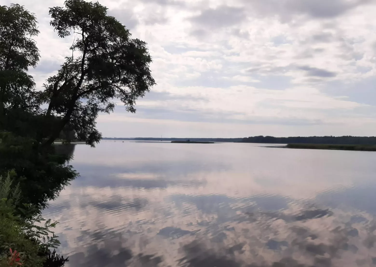 Литовський пляж: відпочинок на Малинському водосховищі