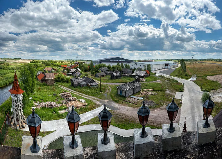 «Український Діснейленд» під Києвом: замок кіностудії Victoria Film Studios у Гурівщині