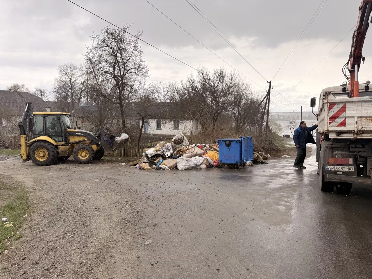 Перед Великоднем у Малині провели прибирання: як працюють КП «Екоресурс» та КП «Енергія»