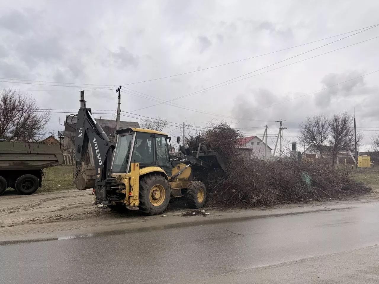 Перед Великоднем у Малині провели прибирання: як працюють КП «Екоресурс» та КП «Енергія»