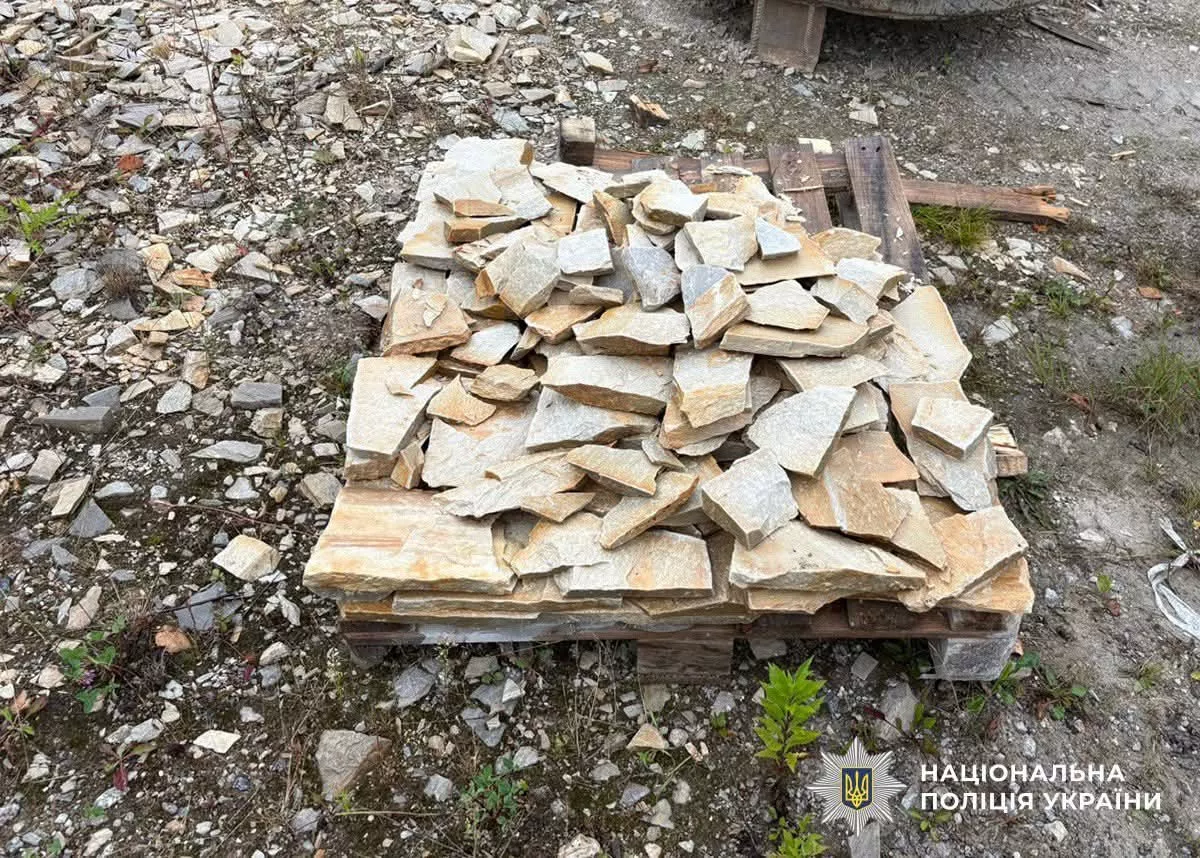 На Житомирщині судитимуть групу за незаконний видобуток пісковика: збитки — понад 16 млн грн
