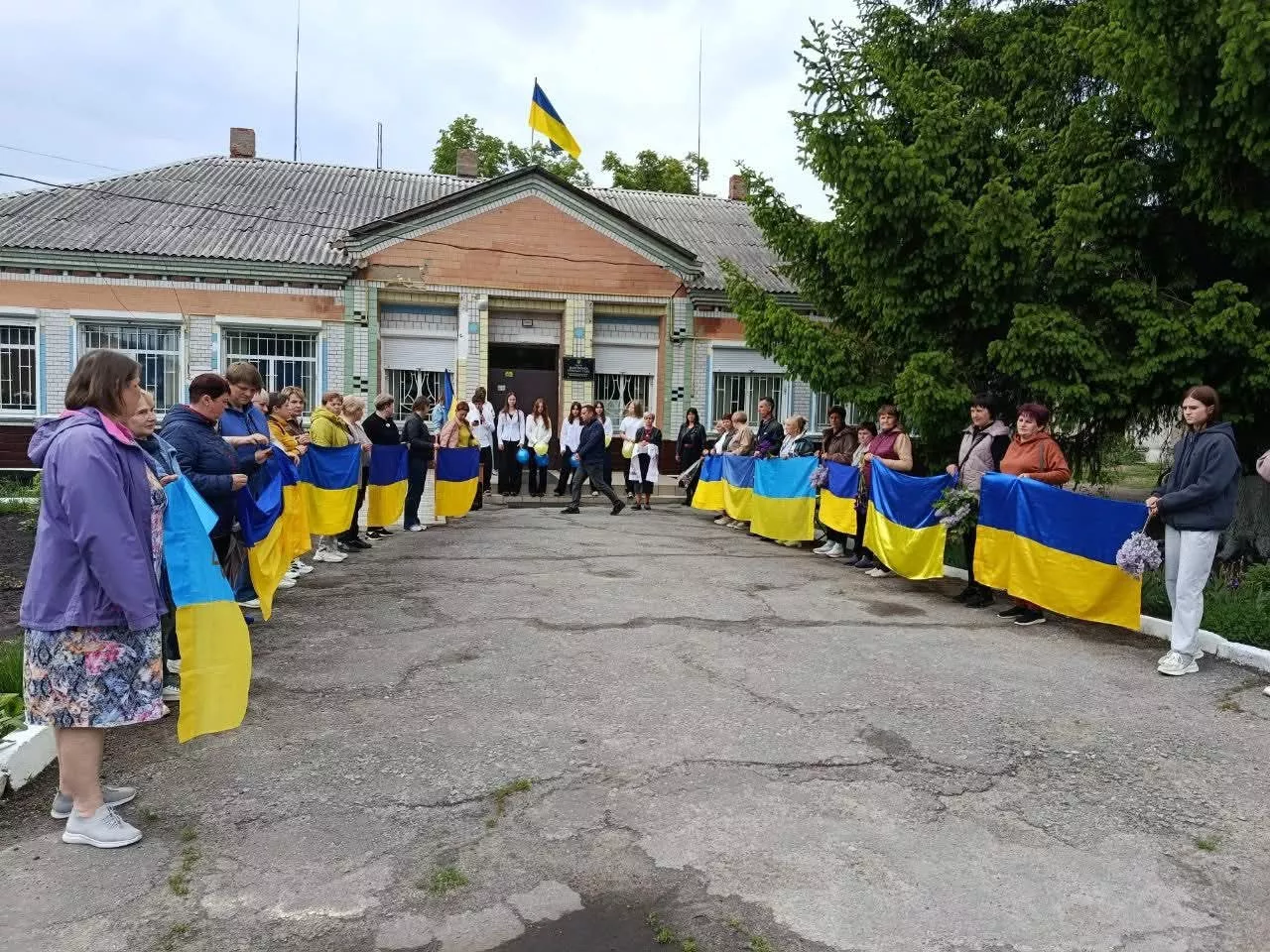 Потіївська громада зустріла Захисника, який повернувся з російського полону