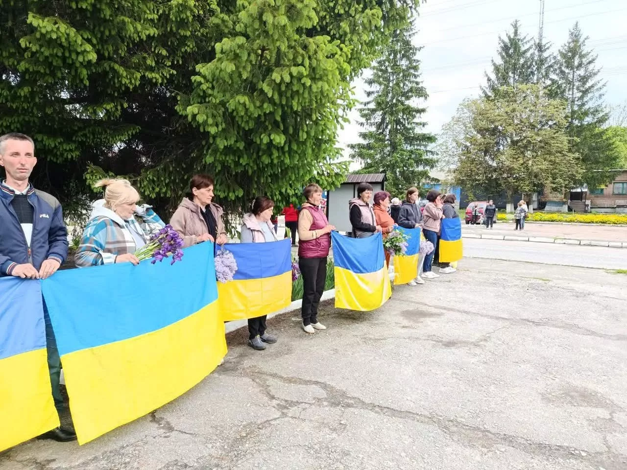 Потіївська громада зустріла Захисника, який повернувся з російського полону
