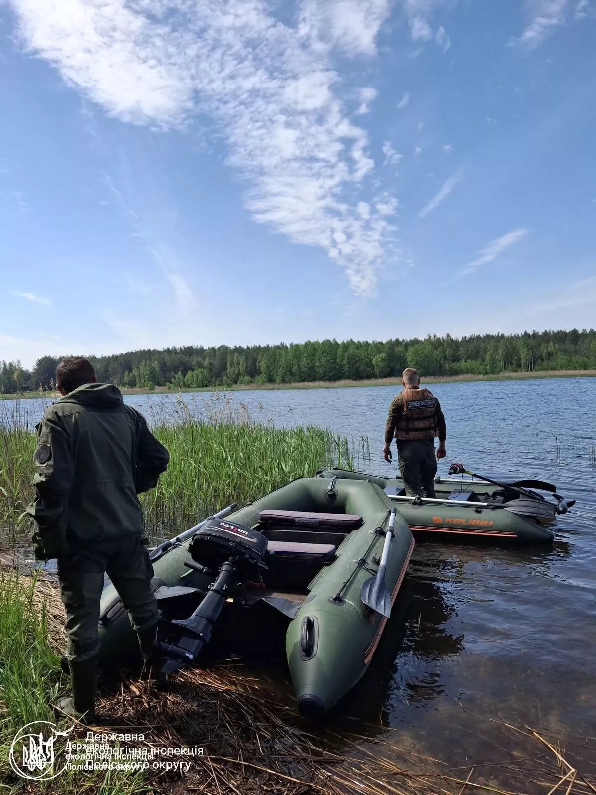 На річці Ірша на Житомирщині екоінспектори вилучили понад 500 метрів сіток