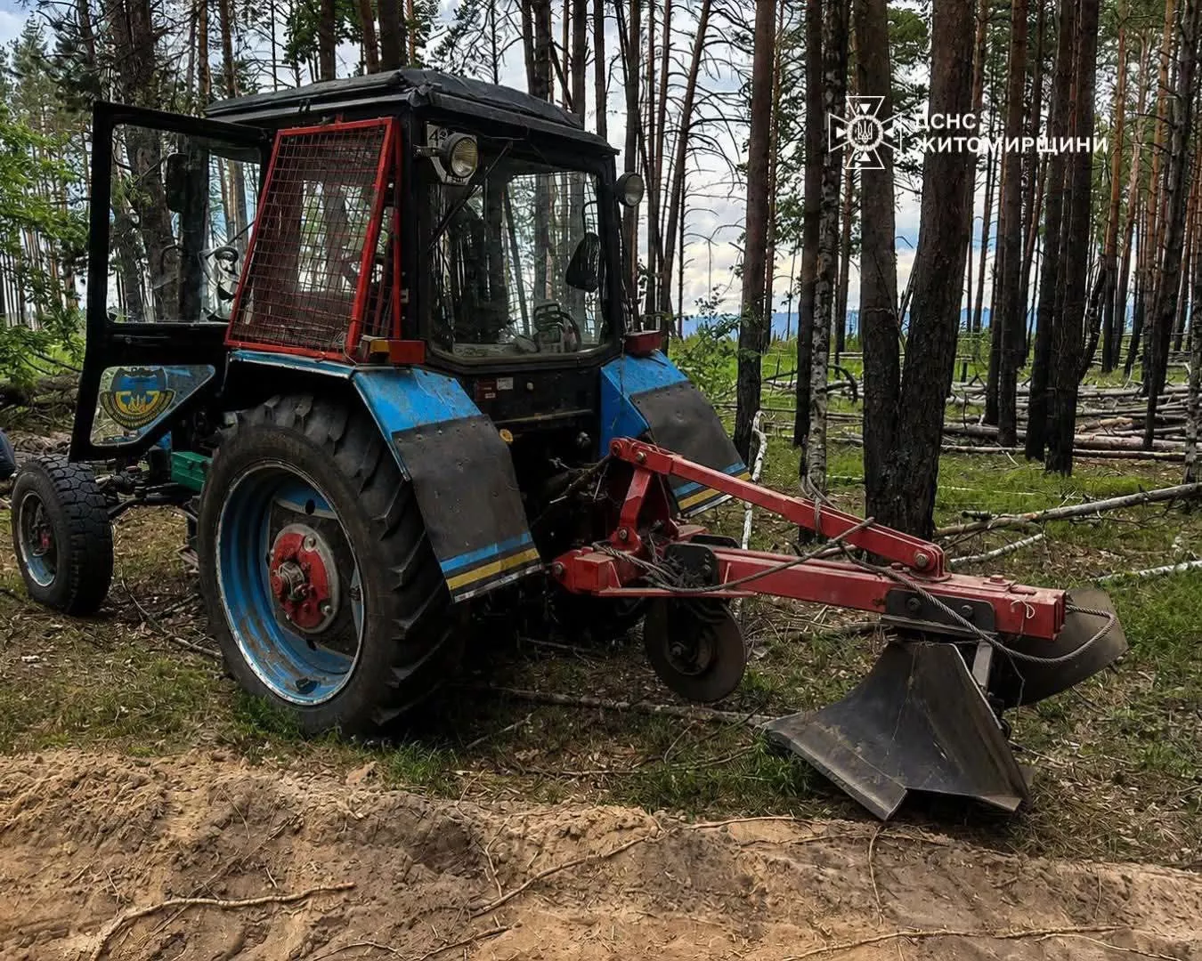 У заповіднику «Древлянський» на Житомирщині ліквідували пожежу після падіння уламків російського БПЛА
