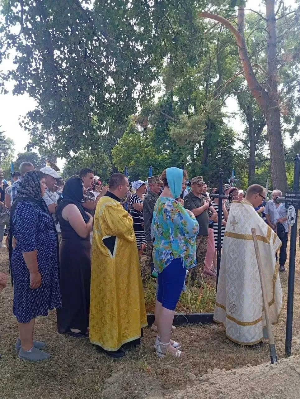 Чоповицька громада попрощалася з Героєм — Захисником Іваном Лесуненком