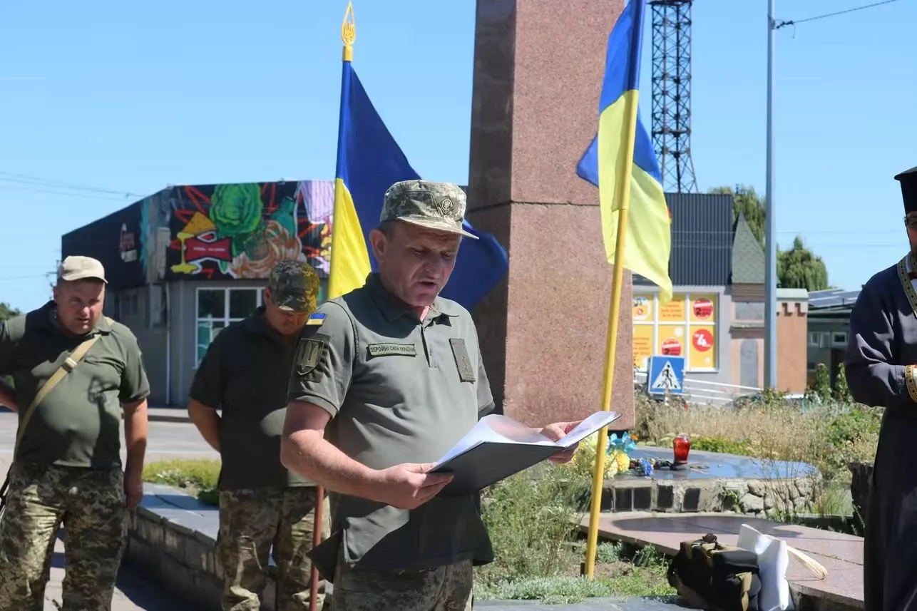Радомишльська громада попрощалася із Захисником Юрієм Матвієнком