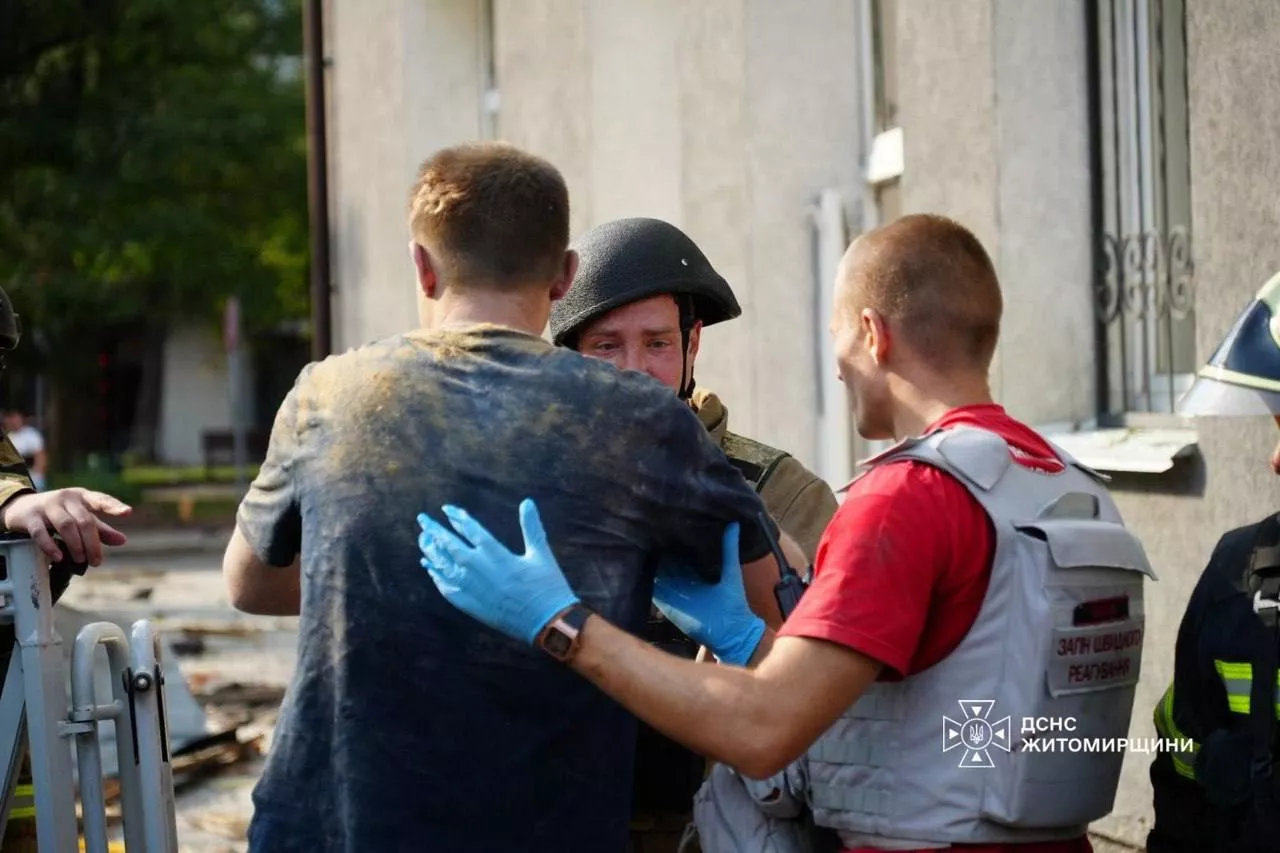 Іван Вигівський: у Житомирі під час атаки загинули двоє поліцейських, понад 40 людей постраждали