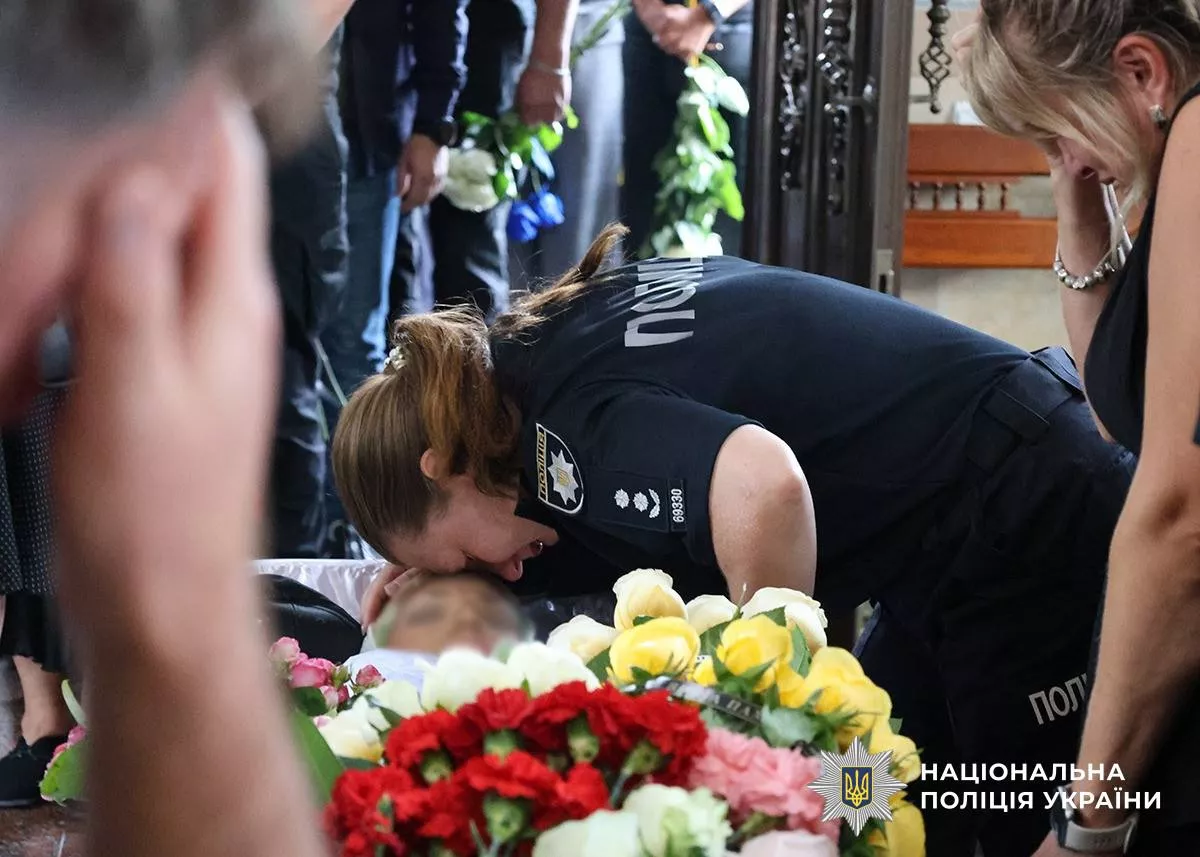 Житомир попрощався з трьома поліцейськими, які загинули внаслідок російської атаки