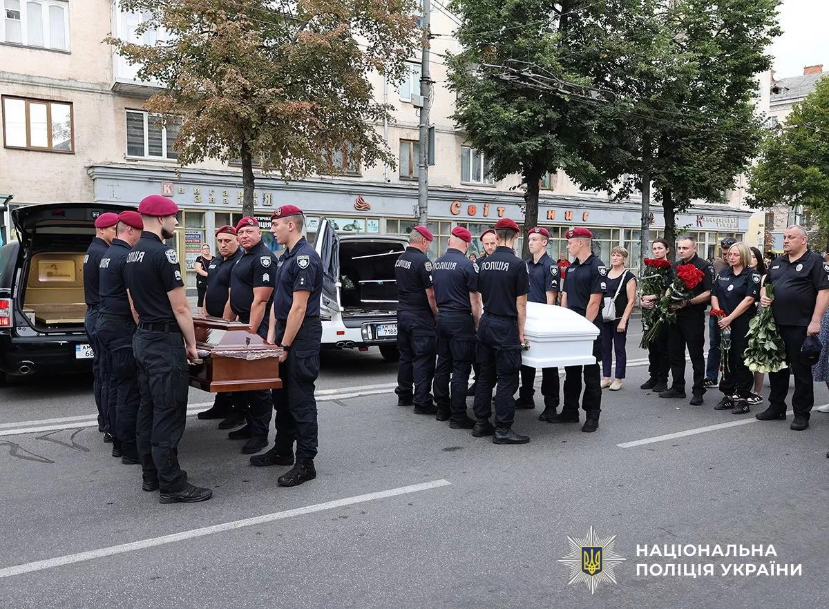 Житомир попрощався з трьома поліцейськими, які загинули внаслідок російської атаки